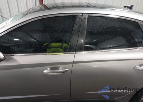 2020 Hyundai Sonata Limited z USA, uszkodzony, nr VIN 5NPEH4J26LH039740